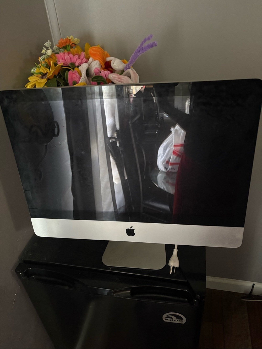Apple iMac Desktop in Silver and Black